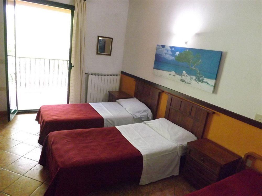 Hotel Antico Residence Roma Monterosi Exterior photo