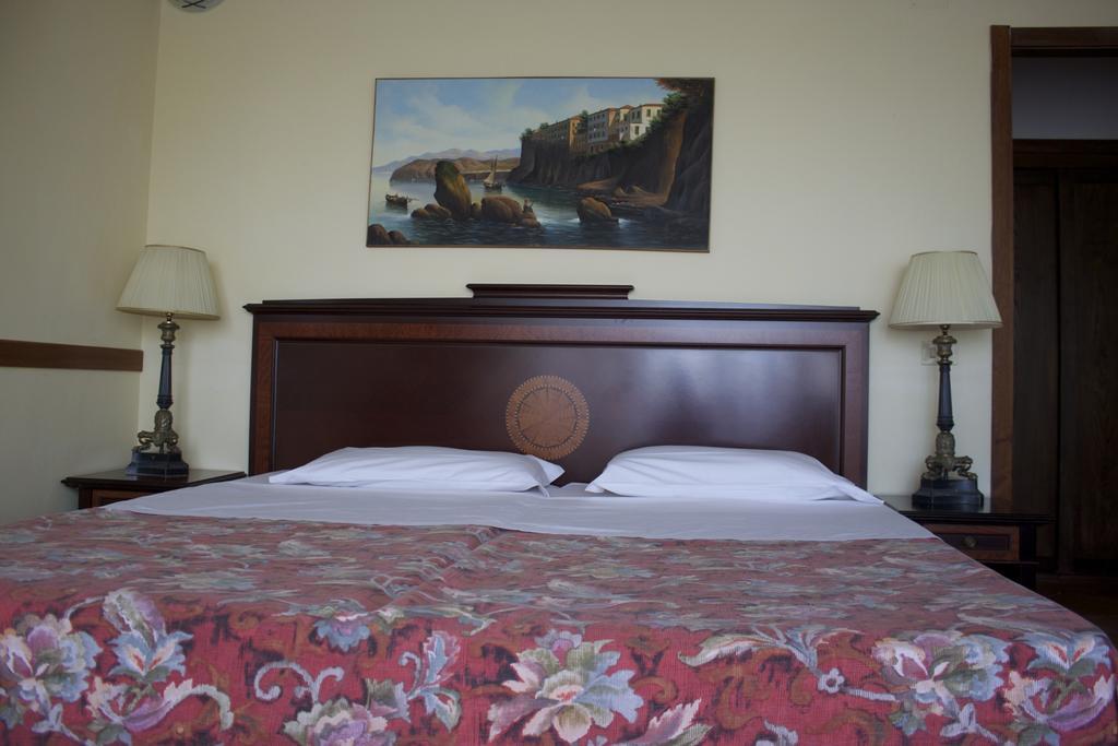 Hotel Antico Residence Roma Monterosi Room photo